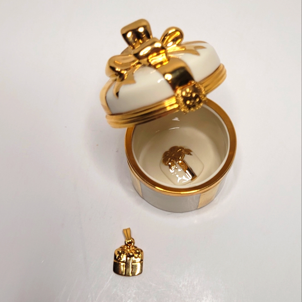 Lenox Tiny Treasures Gift Box Ring Presentation Box Trinket Box With Charm Vtg